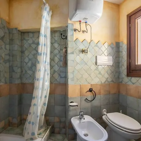 Free Parking - Stunning View Of Tavolara * Porto San Paolo (Sardinia)
