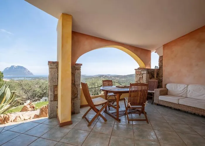 Free Parking - Stunning View Of Tavolara Ferienhaus